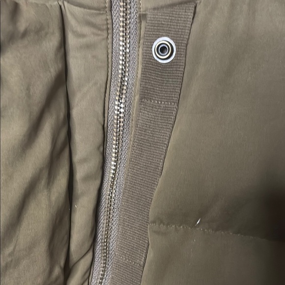 Banana Republic  Puffer Jacket - Picture 6 of 13